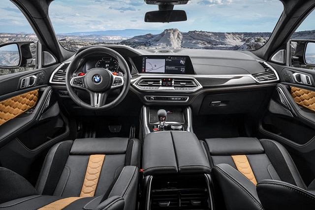 2022 BMW X6 interior