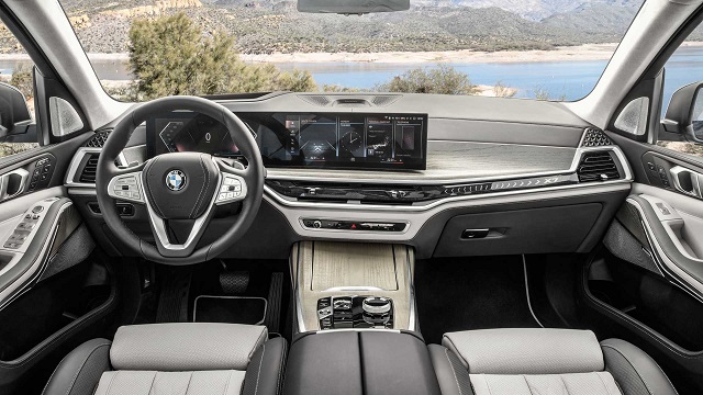 2023 BMW X8 M Interior