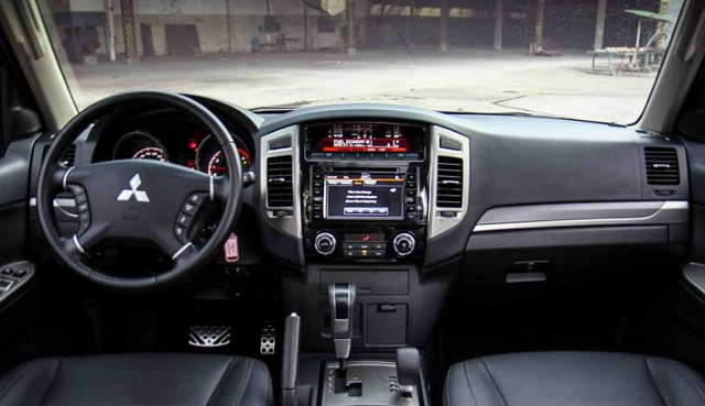 2024 Mitsubishi Pajero Sport Interior